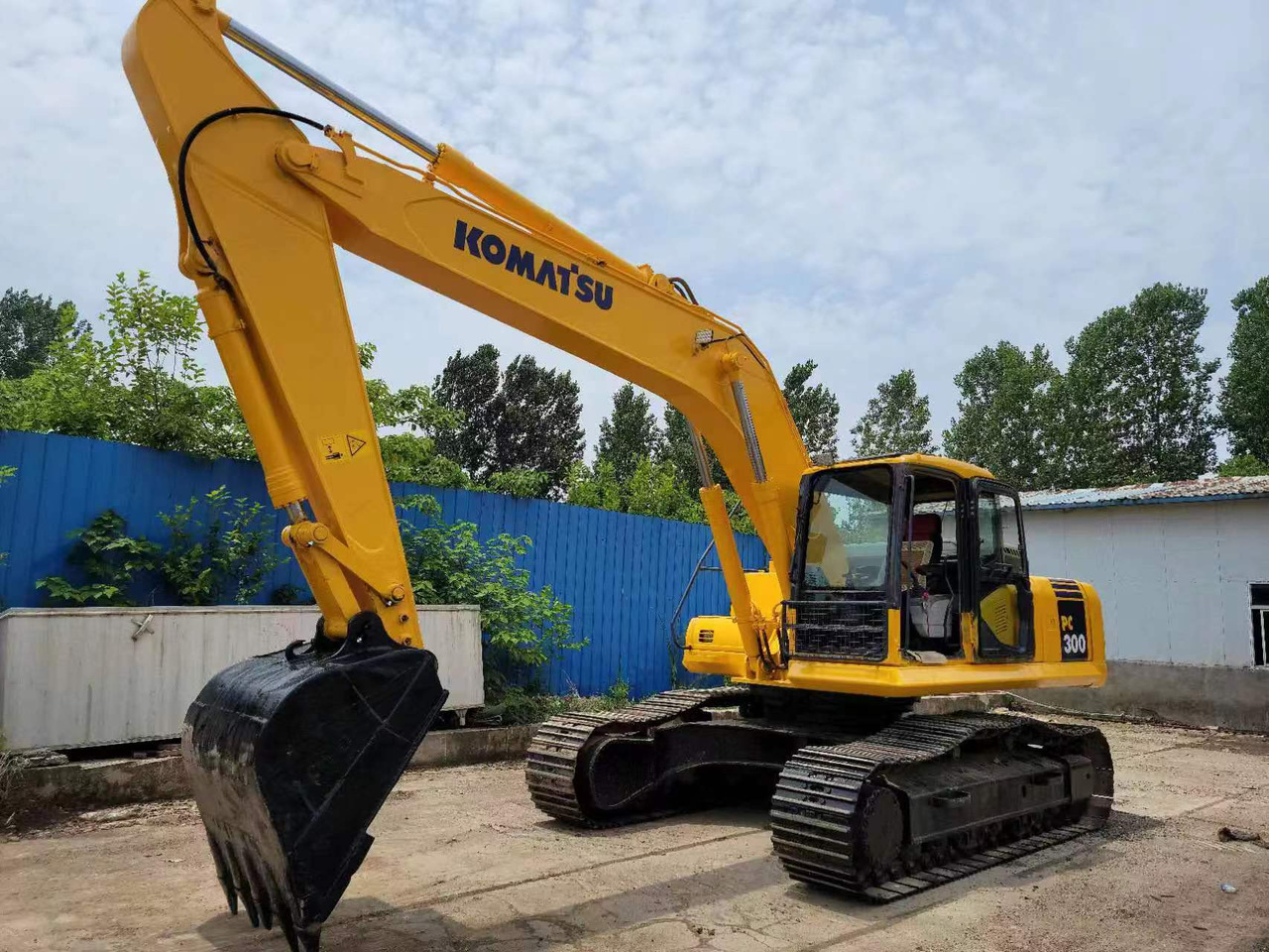 KOMATSU PC300-7 - Paletli ekskavatör: fotoğraf 1 KOMATSU PC300-7 - Paletli ekskavatör: fotoğraf 1