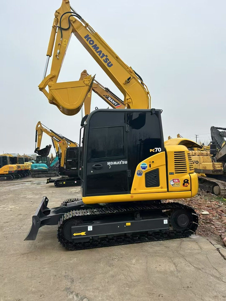 KOMATSU PC70 - Paletli ekskavatör: fotoğraf 1 KOMATSU PC70 - Paletli ekskavatör: fotoğraf 1