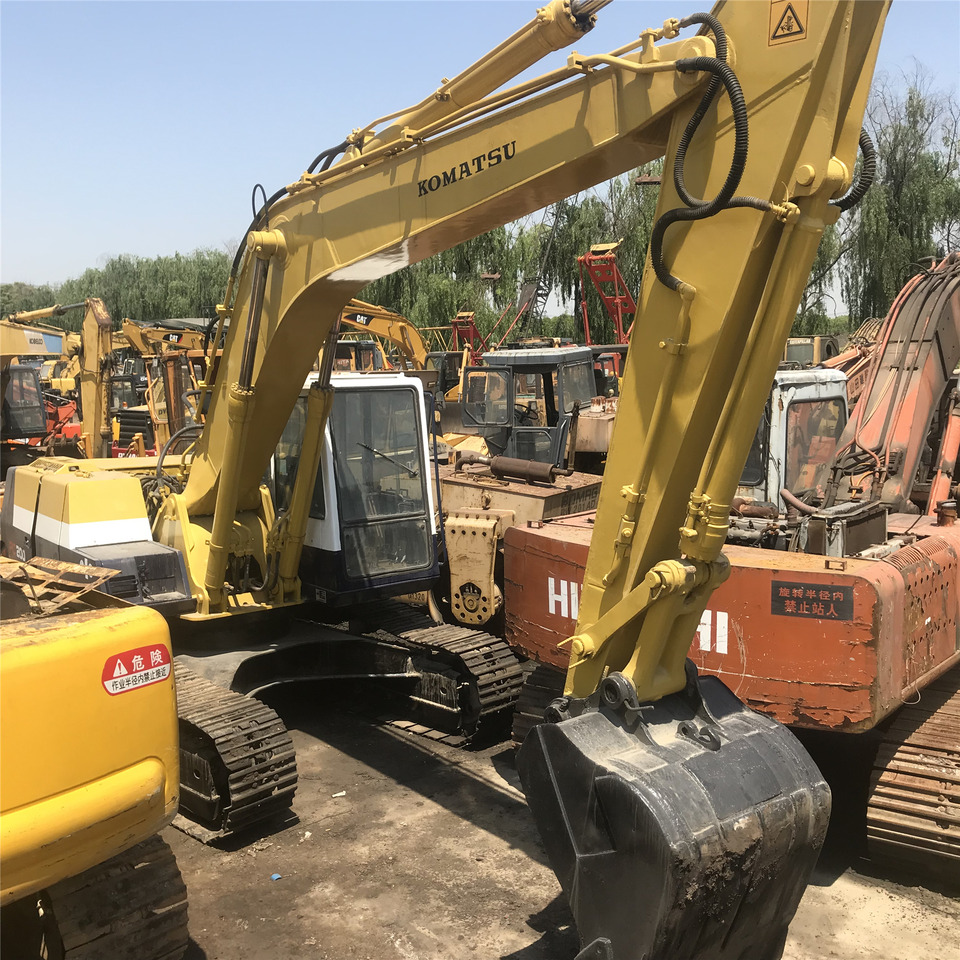 Komatsu Excavator PC200-5 - Ekskavatör: fotoğraf 1 Komatsu Excavator PC200-5 - Ekskavatör: fotoğraf 1
