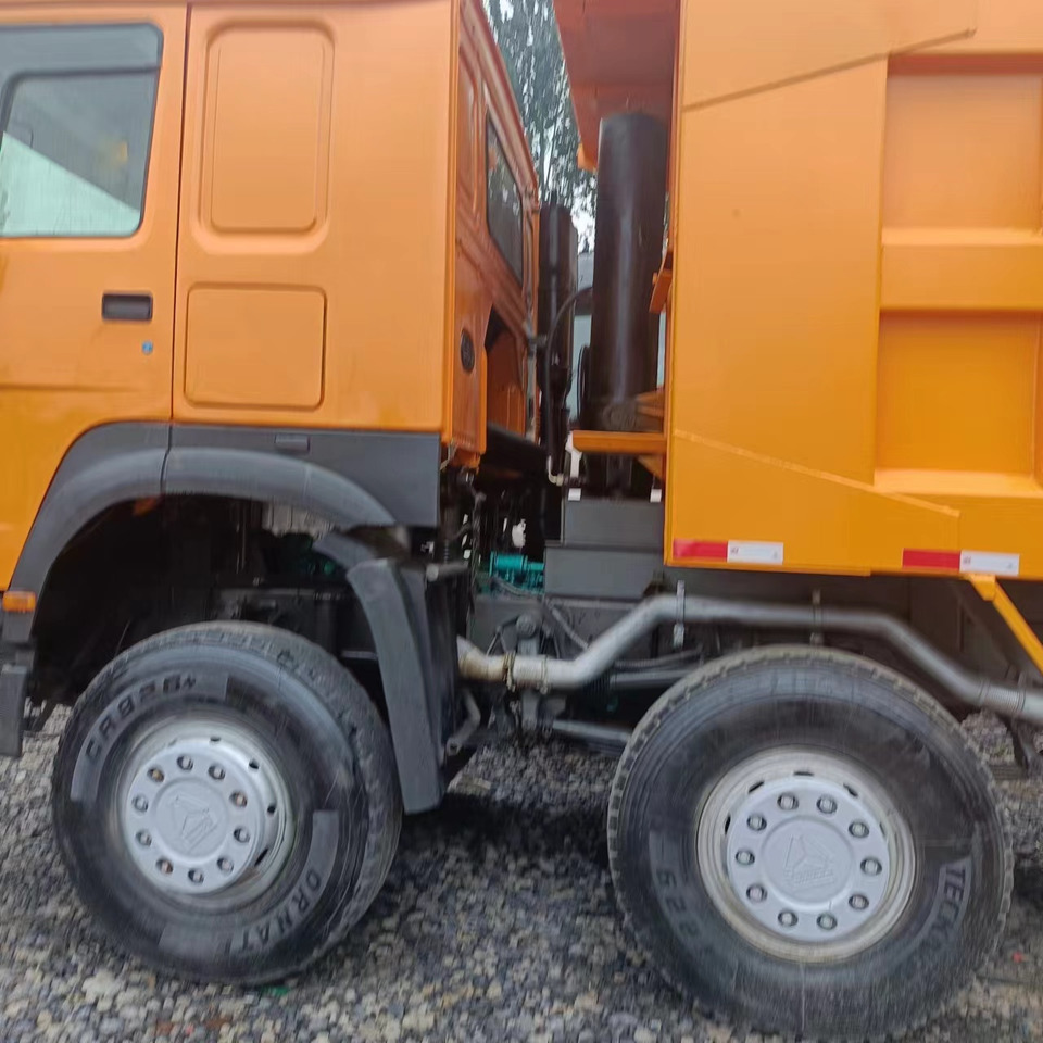 SINOTRUK 8x4 HOWO Dump Truck Click for Discount - Damperli kamyon: fotoğraf 5 SINOTRUK 8x4 HOWO Dump Truck Click for Discount - Damperli kamyon: fotoğraf 5