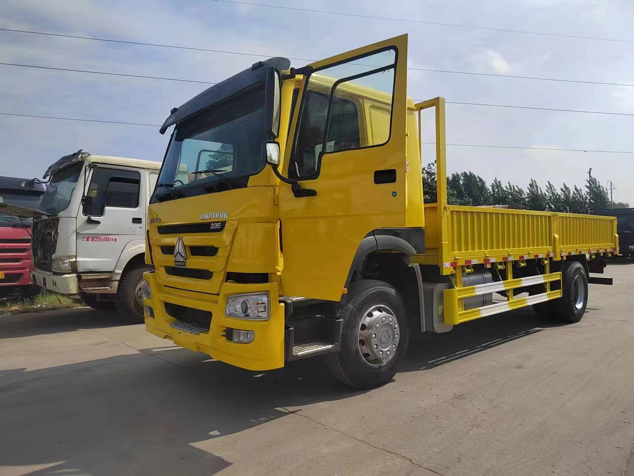 SINOTRUK HOWO 336HP Dump Truck - Damperli kamyon: fotoğraf 1 SINOTRUK HOWO 336HP Dump Truck - Damperli kamyon: fotoğraf 1