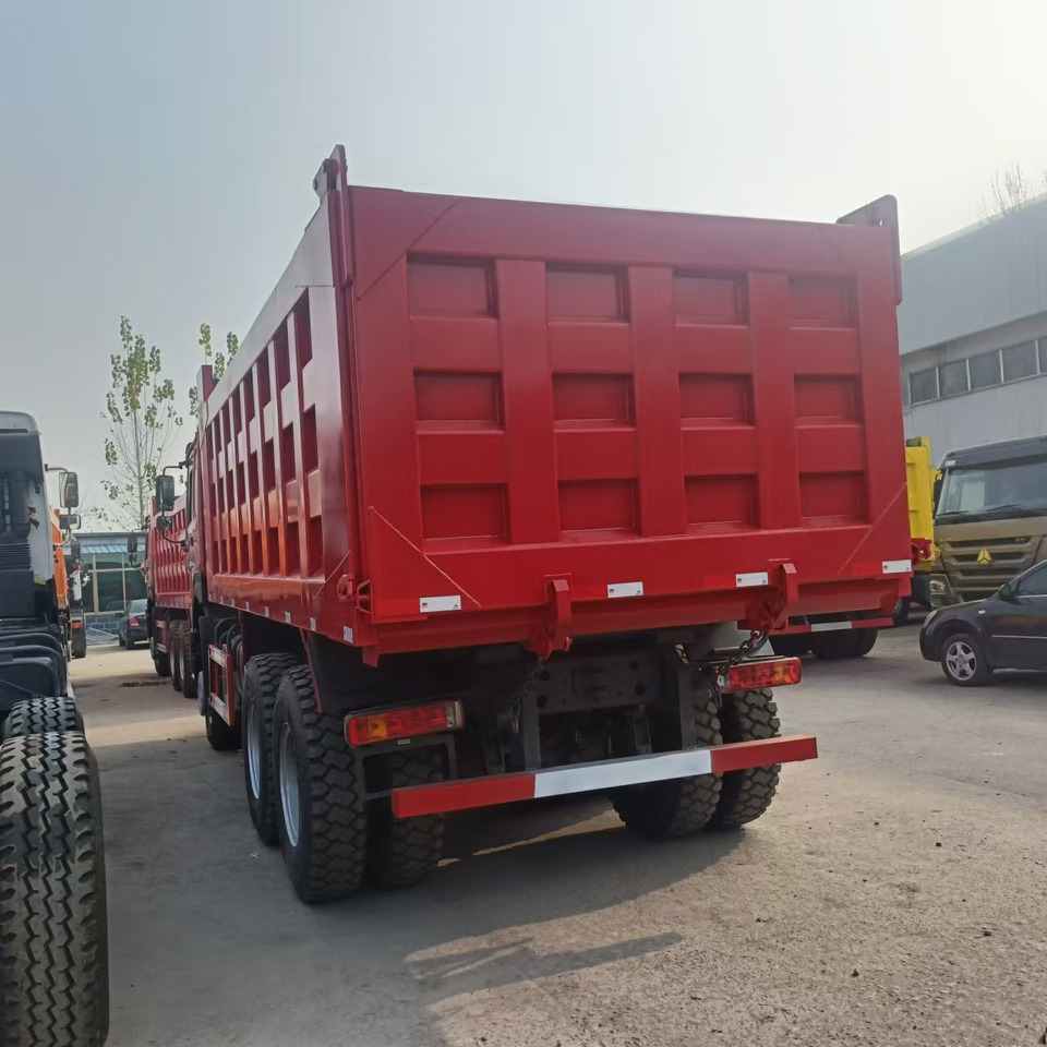 SINOTRUK HOWO 6x4 Dump Truck Click for Discount - Damperli kamyon: fotoğraf 2 SINOTRUK HOWO 6x4 Dump Truck Click for Discount - Damperli kamyon: fotoğraf 2
