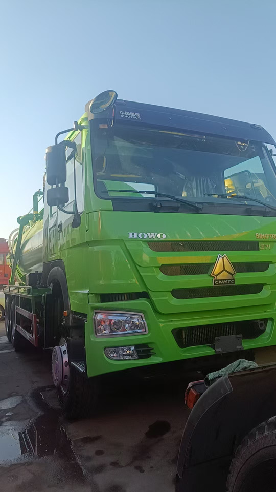 SINOTRUK HOWO Sewage Suction Truck 6*4 Click Here for Discount - Vidanjör: fotoğraf 2 SINOTRUK HOWO Sewage Suction Truck 6*4 Click Here for Discount - Vidanjör: fotoğraf 2