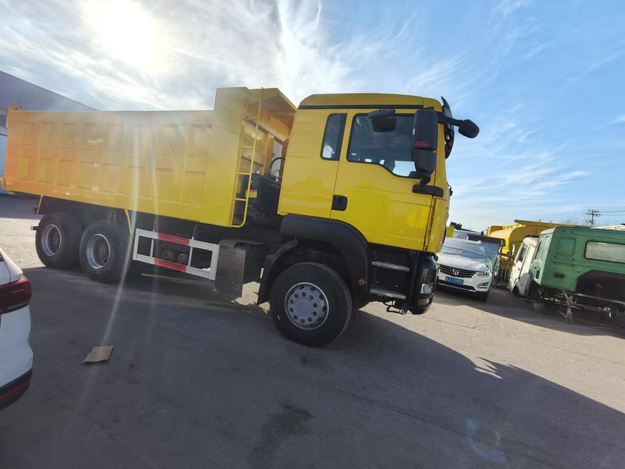 SINOTRUK HOWO T5G 380HP Click for Discount - Damperli kamyon: fotoğraf 2 SINOTRUK HOWO T5G 380HP Click for Discount - Damperli kamyon: fotoğraf 2