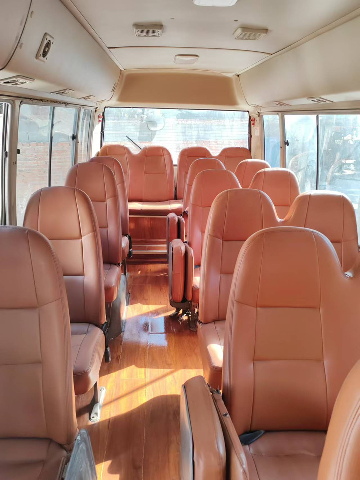 TOYOTA Whit Mini Bus Click for Discount - Turistik otobüs: fotoğraf 5 TOYOTA Whit Mini Bus Click for Discount - Turistik otobüs: fotoğraf 5