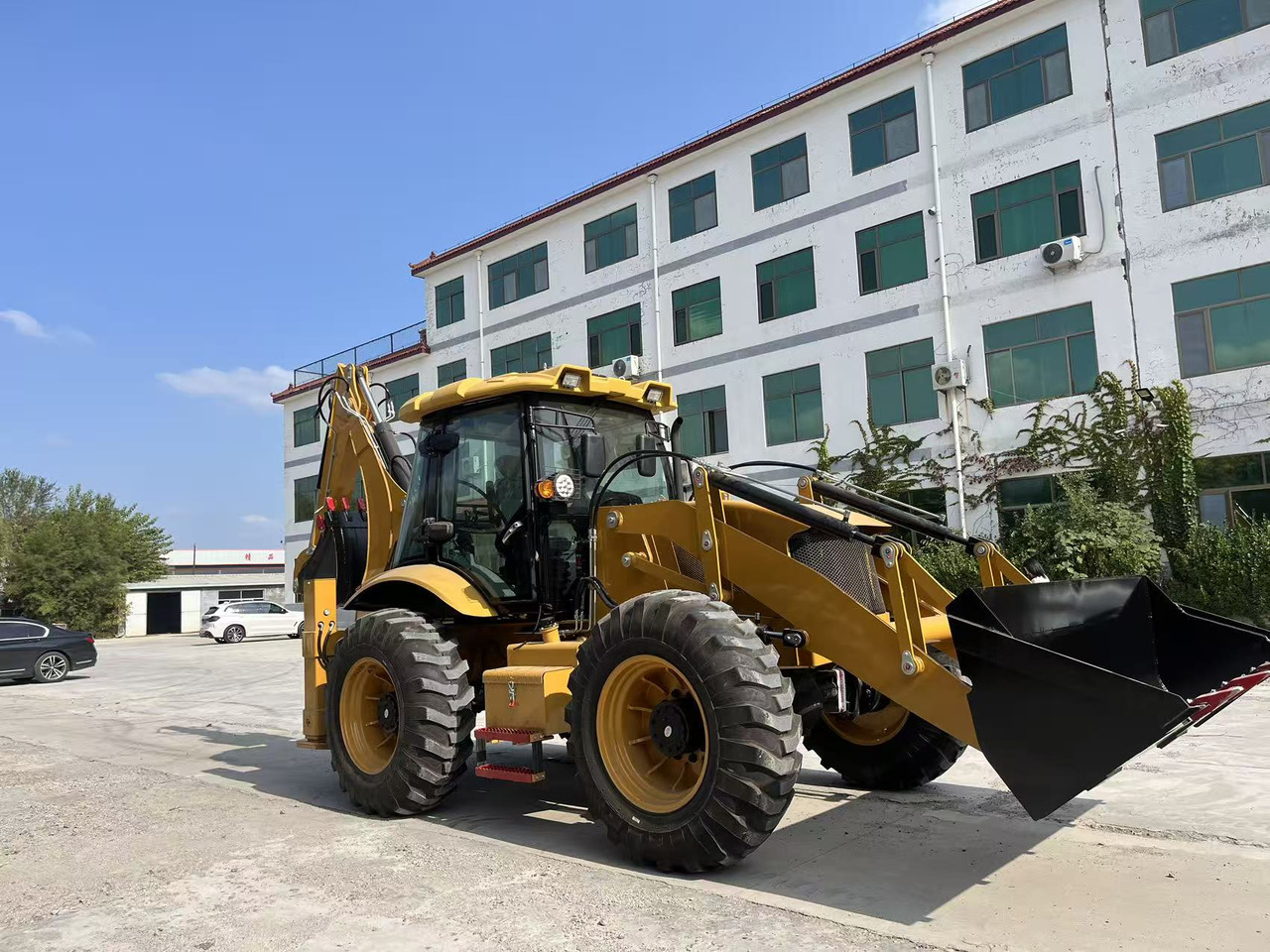 XCMG Backhoe Loader Click for Discount - Iş makinesi: fotoğraf 4 XCMG Backhoe Loader Click for Discount - Iş makinesi: fotoğraf 4