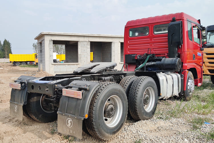 SHACMAN Second Hand Shacman Tractor Trailer for Sale in Tanzania - Çekici: fotoğraf 4 SHACMAN Second Hand Shacman Tractor Trailer for Sale in Tanzania - Çekici: fotoğraf 4