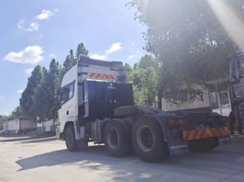 SHACMAN Shacman Truck Head for Sale in Namibia - Çekici: fotoğraf 3 SHACMAN Shacman Truck Head for Sale in Namibia - Çekici: fotoğraf 3