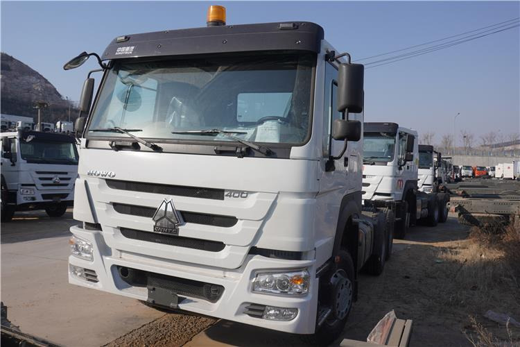SINOTRUK Howo Truck Head Price 400HP for Sale In Guinea - Çekici: fotoğraf 2 SINOTRUK Howo Truck Head Price 400HP for Sale In Guinea - Çekici: fotoğraf 2