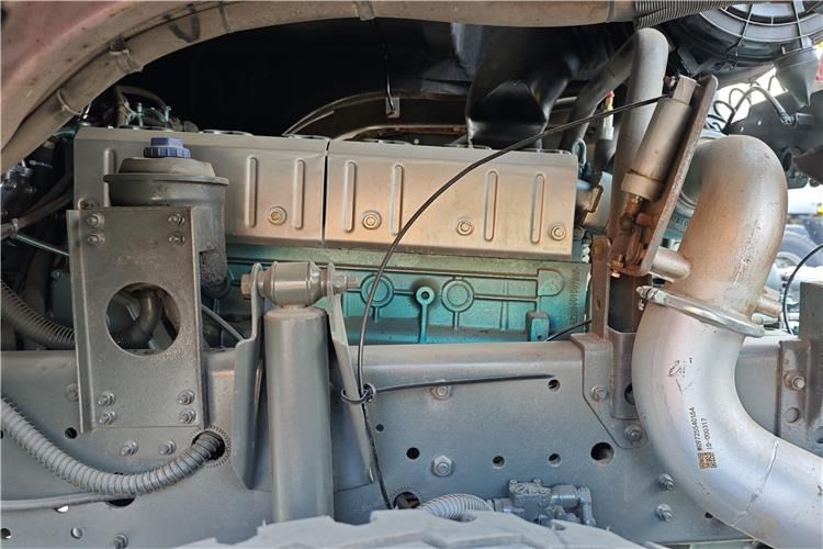 SINOTRUK Used Howo 371 Truck Head for Sale In Nigeria Lagos - Çekici: fotoğraf 5 SINOTRUK Used Howo 371 Truck Head for Sale In Nigeria Lagos - Çekici: fotoğraf 5