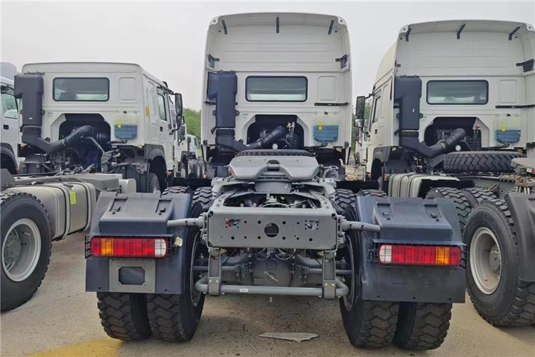 Sinotruk Used Howo Truck 400HP Tractor 6x4 Price for Sale In Tanzania - Çekici: fotoğraf 2 Sinotruk Used Howo Truck 400HP Tractor 6x4 Price for Sale In Tanzania - Çekici: fotoğraf 2