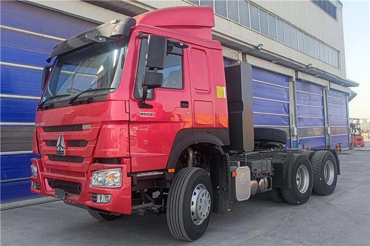 Sinotruk Howo 380hp 6x4 truck tractor for sale in Congo - Çekici: fotoğraf 3 Sinotruk Howo 380hp 6x4 truck tractor for sale in Congo - Çekici: fotoğraf 3