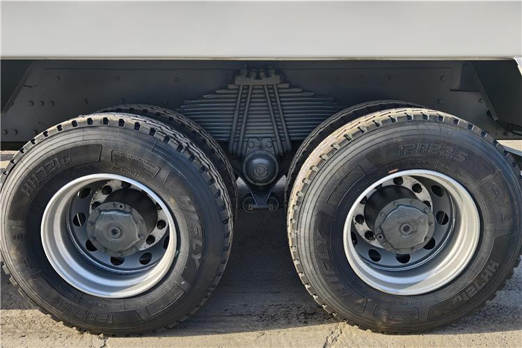 SINOTRUK Used Howo 371 Dump Truck 8x4 for Sale In Ghana - Damperli kamyon: fotoğraf 5 SINOTRUK Used Howo 371 Dump Truck 8x4 for Sale In Ghana - Damperli kamyon: fotoğraf 5