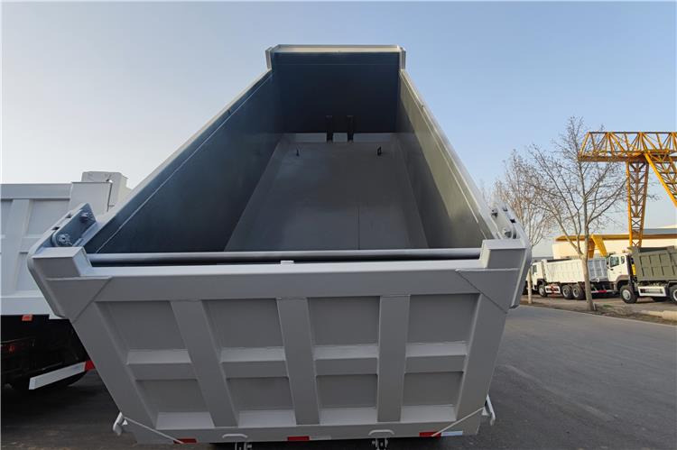 SINOTRUK Used Howo 400hp Dump Truck for Sale In Zambia - Damperli kamyon: fotoğraf 3 SINOTRUK Used Howo 400hp Dump Truck for Sale In Zambia - Damperli kamyon: fotoğraf 3
