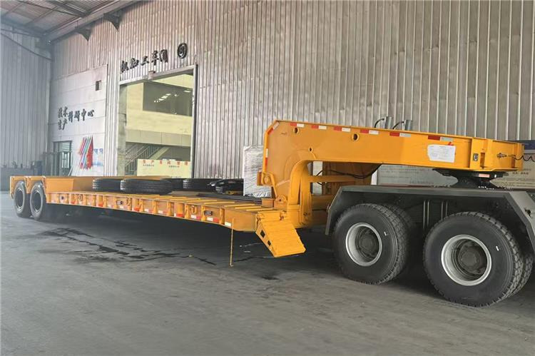 TITAN 2 Axle Detachable Gooseneck Trailer for Sale In Jamaica - Alçak çerçeveli platform dorse: fotoğraf 1 TITAN 2 Axle Detachable Gooseneck Trailer for Sale In Jamaica - Alçak çerçeveli platform dorse: fotoğraf 1