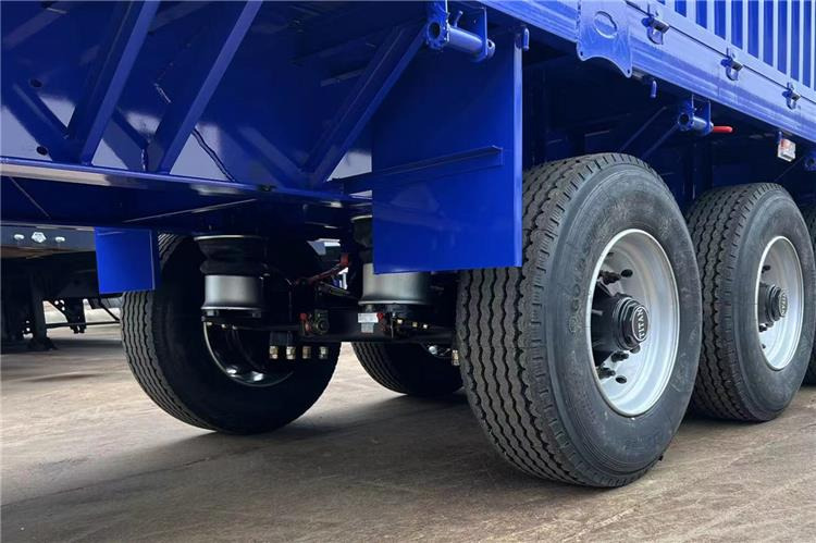 TITAN 3 Axle Cargo Fence Trailer with Air Suspension Transport Animal - Hayvan nakil aracı dorse: fotoğraf 3 TITAN 3 Axle Cargo Fence Trailer with Air Suspension Transport Animal - Hayvan nakil aracı dorse: fotoğraf 3