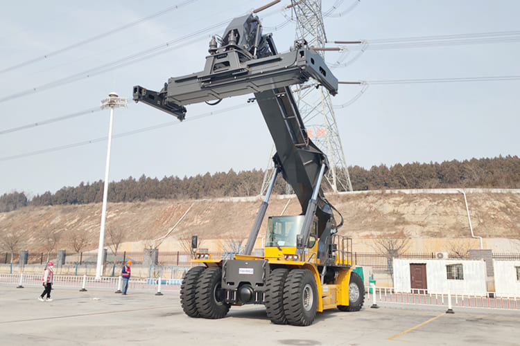 XCMG Container Reach Stacker for Sale in Ghana - Konteyner forklift: fotoğraf 3 XCMG Container Reach Stacker for Sale in Ghana - Konteyner forklift: fotoğraf 3