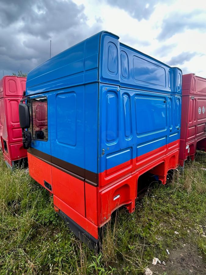 DAF DAF XF105-410 Bleue - Kabin - Kamyon: fotoğraf 5 DAF DAF XF105-410 Bleue - Kabin - Kamyon: fotoğraf 5