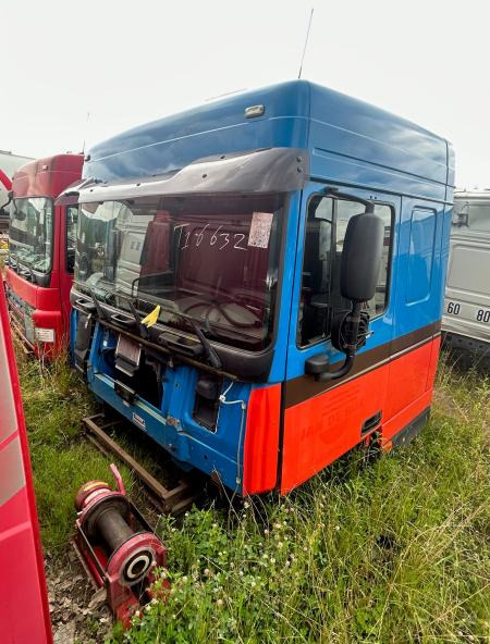 DAF DAF XF105-410 Bleue - Kabin - Kamyon: fotoğraf 1 DAF DAF XF105-410 Bleue - Kabin - Kamyon: fotoğraf 1