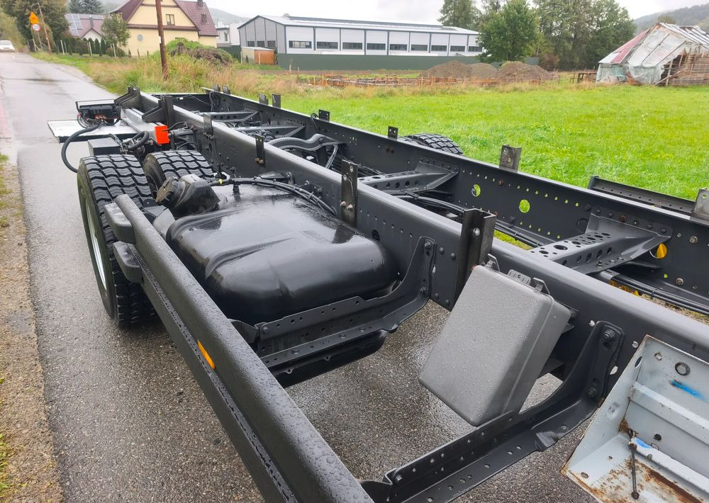 Mercedes-Benz Atego 1624 rama do zabudowy - Şasi kamyon: fotoğraf 4 Mercedes-Benz Atego 1624 rama do zabudowy - Şasi kamyon: fotoğraf 4