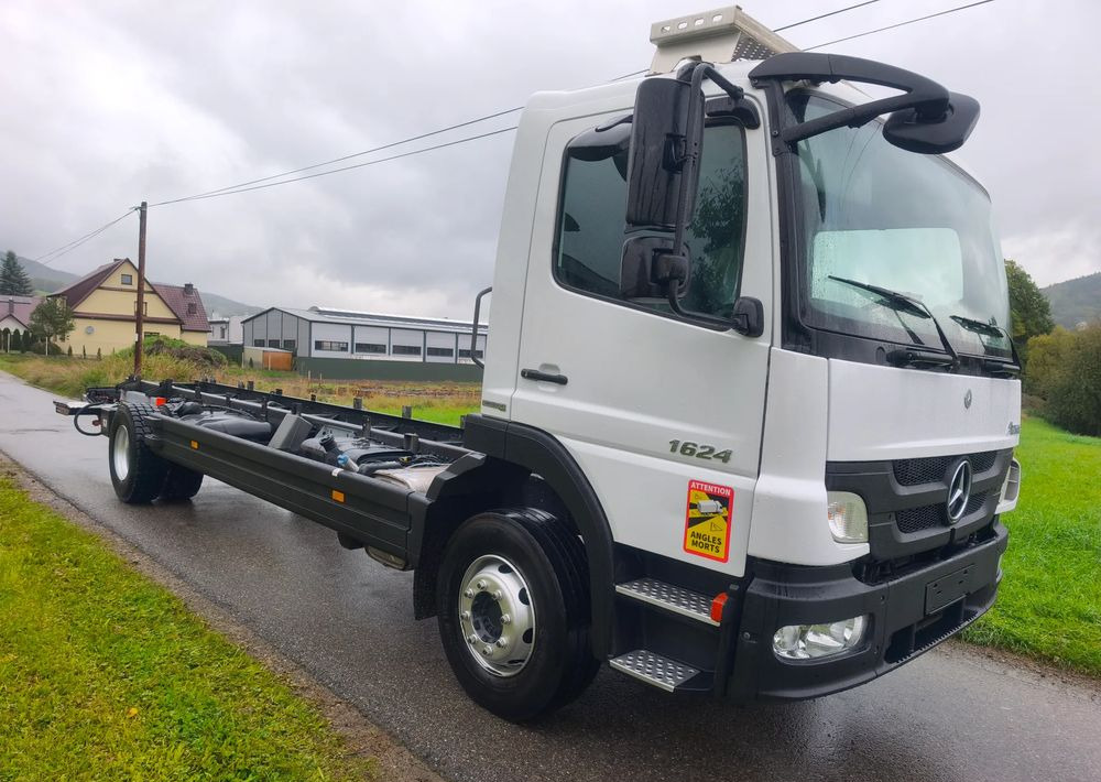 Mercedes-Benz Atego 1624 rama do zabudowy - Şasi kamyon: fotoğraf 2 Mercedes-Benz Atego 1624 rama do zabudowy - Şasi kamyon: fotoğraf 2