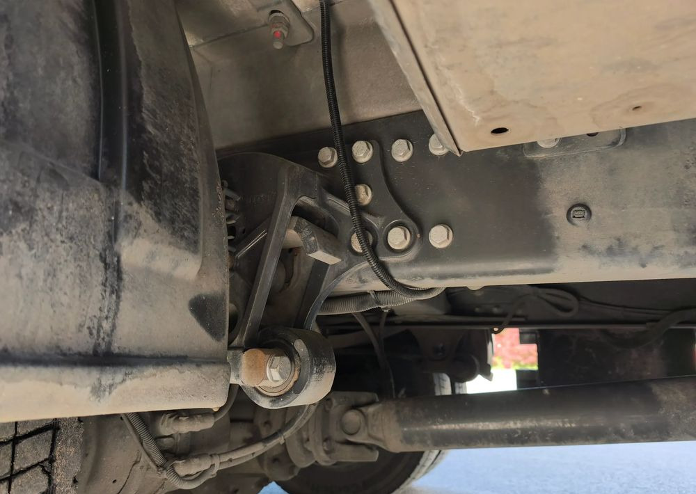 Renault GAMA D 12.210 chłodnia izoterma 14 palet poduszka - Refrijeratör kamyon: fotoğraf 4 Renault GAMA D 12.210 chłodnia izoterma 14 palet poduszka - Refrijeratör kamyon: fotoğraf 4