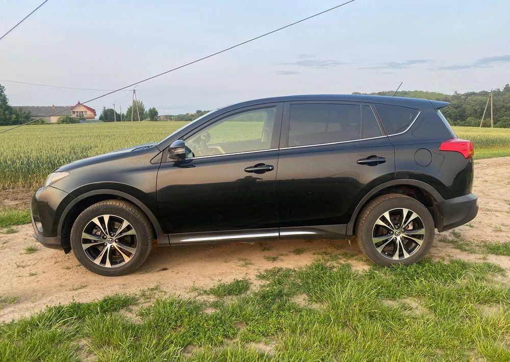 Toyota RAV4 2.0 D-4D 4x4 - SUV: fotoğraf 5 Toyota RAV4 2.0 D-4D 4x4 - SUV: fotoğraf 5