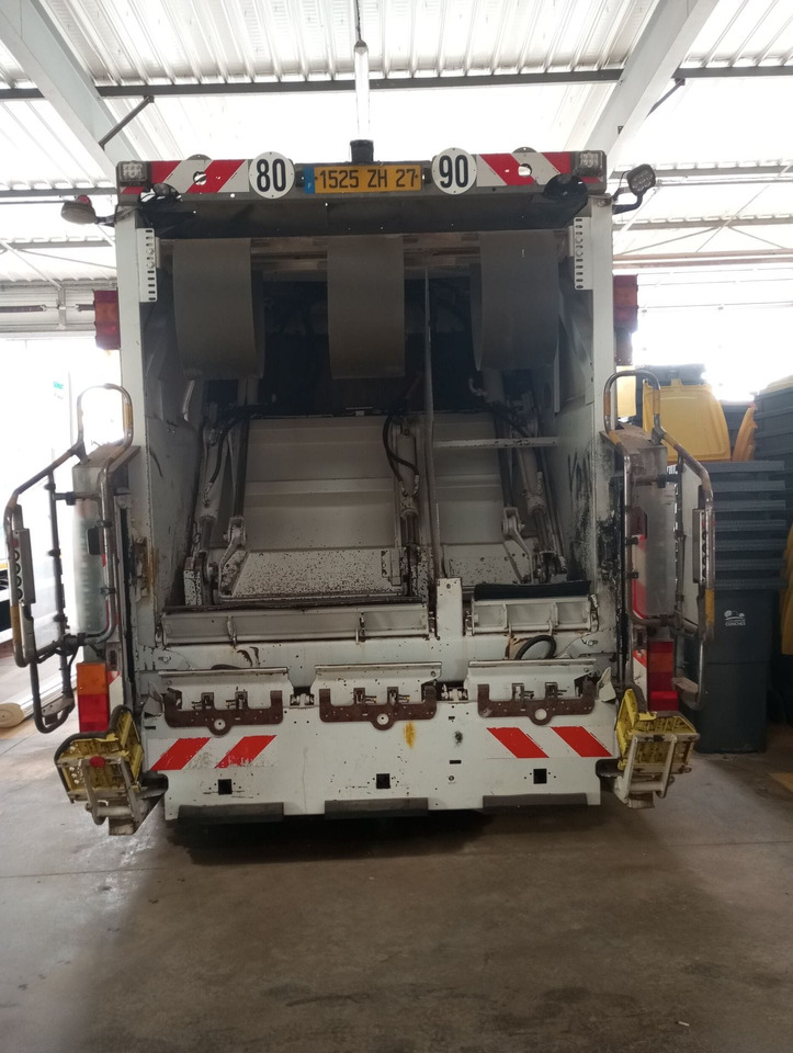 BOM de marque Renault 320 DXI- Benne FAUN Turbo changée en août 2023 - fuite hydraulique avant passage aux mines - arrêt de circulation octobre 2023 - batterie HS - état correct - factures disponibles - Çöp kamyonu: fotoğraf 5 BOM de marque Renault 320 DXI- Benne FAUN Turbo changée en août 2023 - fuite hydraulique avant passage aux mines - arrêt de circulation octobre 2023 - batterie HS - état correct - factures disponibles - Çöp kamyonu: fotoğraf 5