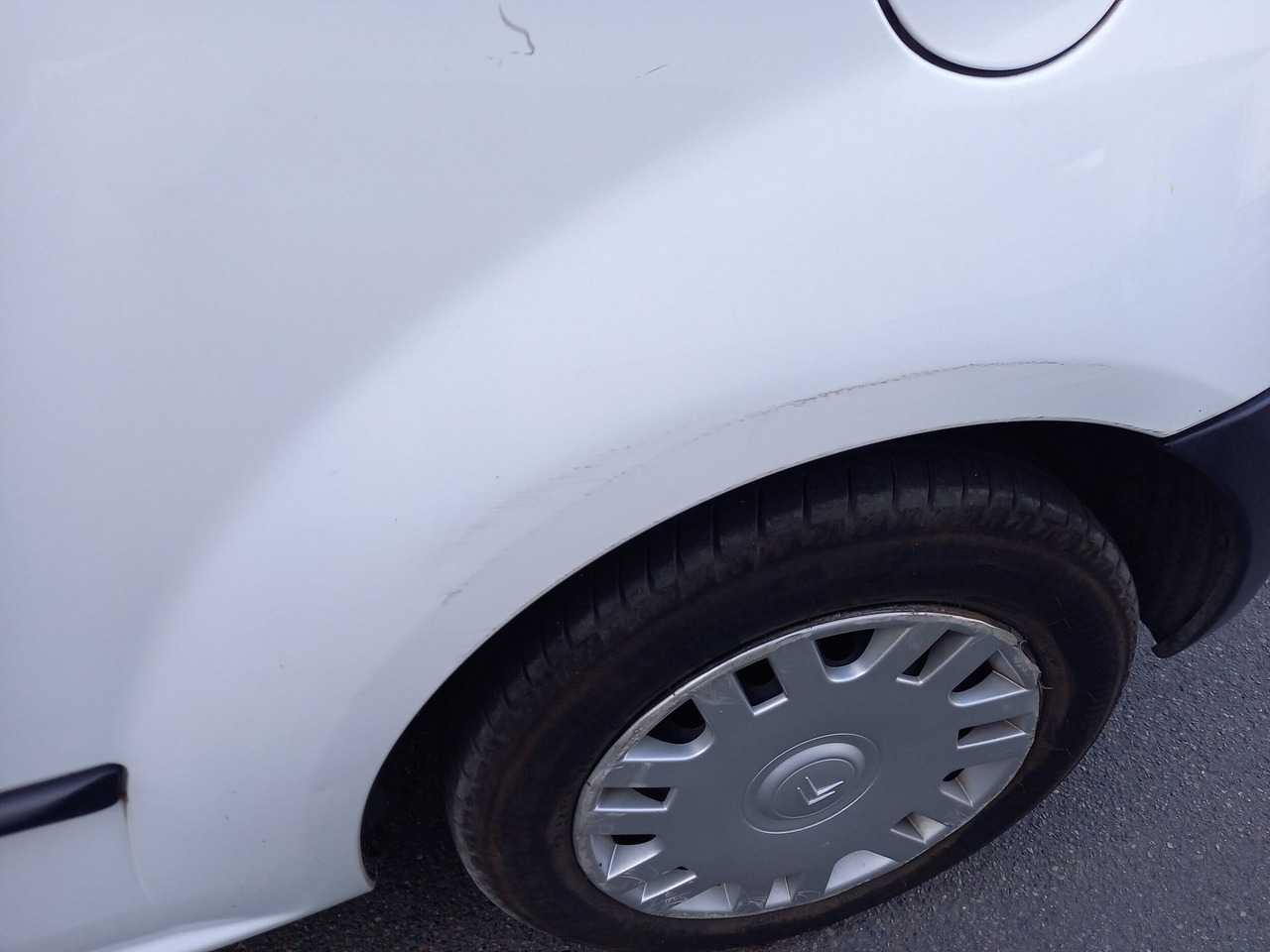 CITROEN C2 -Berline commerciale essence - 3 portes - 2 plac - Binek araba: fotoğraf 4 CITROEN C2 -Berline commerciale essence - 3 portes - 2 plac - Binek araba: fotoğraf 4
