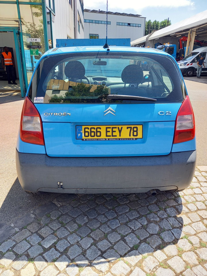 CITROEN C2 - Voiture berline commerciale essence - 3 portes - Sedan araba: fotoğraf 3 CITROEN C2 - Voiture berline commerciale essence - 3 portes - Sedan araba: fotoğraf 3