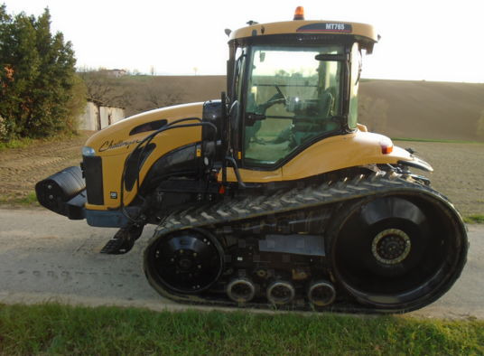 Challenger MT765B - Paletli traktör: fotoğraf 1 Challenger MT765B - Paletli traktör: fotoğraf 1