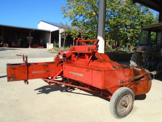 Massey Ferguson 10-8 - Kare balya makinesi: fotoğraf 5 Massey Ferguson 10-8 - Kare balya makinesi: fotoğraf 5