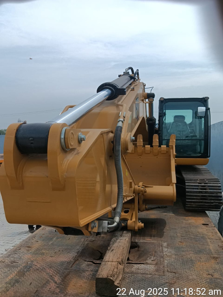 CATERPILLAR 323D3 - Ekskavatör: fotoğraf 1 CATERPILLAR 323D3 - Ekskavatör: fotoğraf 1