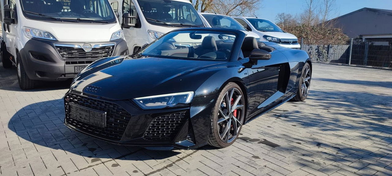 Audi R8 Spyder 5.2 FSI RWD performance - Binek araba: fotoğraf 1 Audi R8 Spyder 5.2 FSI RWD performance - Binek araba: fotoğraf 1