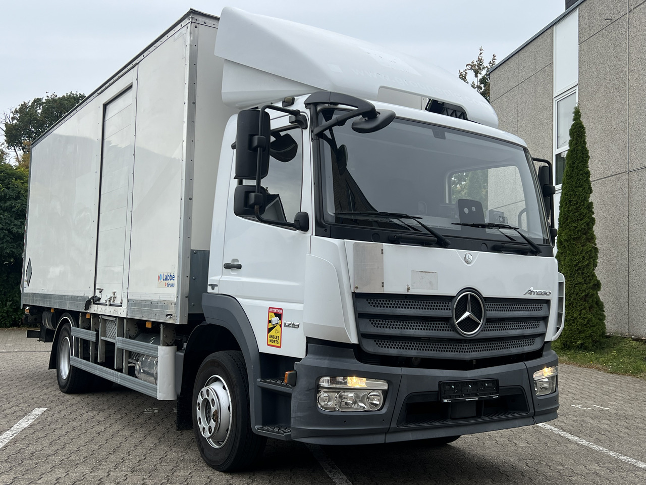 MERCEDES-BENZ Atego 1218 L Classic-Vermietung möglich-ADR-LBW - Kapalı kasa kamyon: fotoğraf 2 MERCEDES-BENZ Atego 1218 L Classic-Vermietung möglich-ADR-LBW - Kapalı kasa kamyon: fotoğraf 2