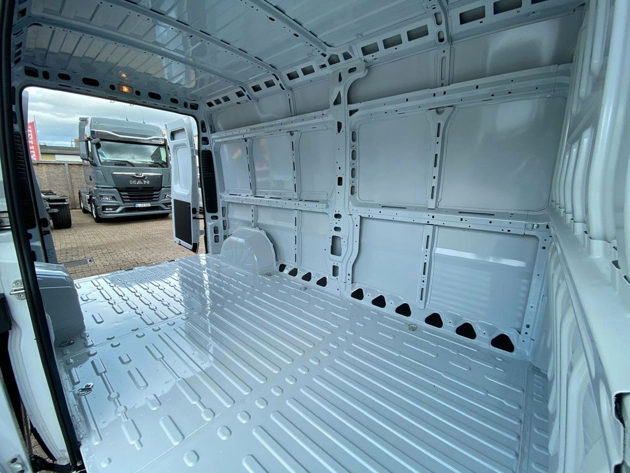Opel Movano - Panelvan: fotoğraf 5 Opel Movano - Panelvan: fotoğraf 5