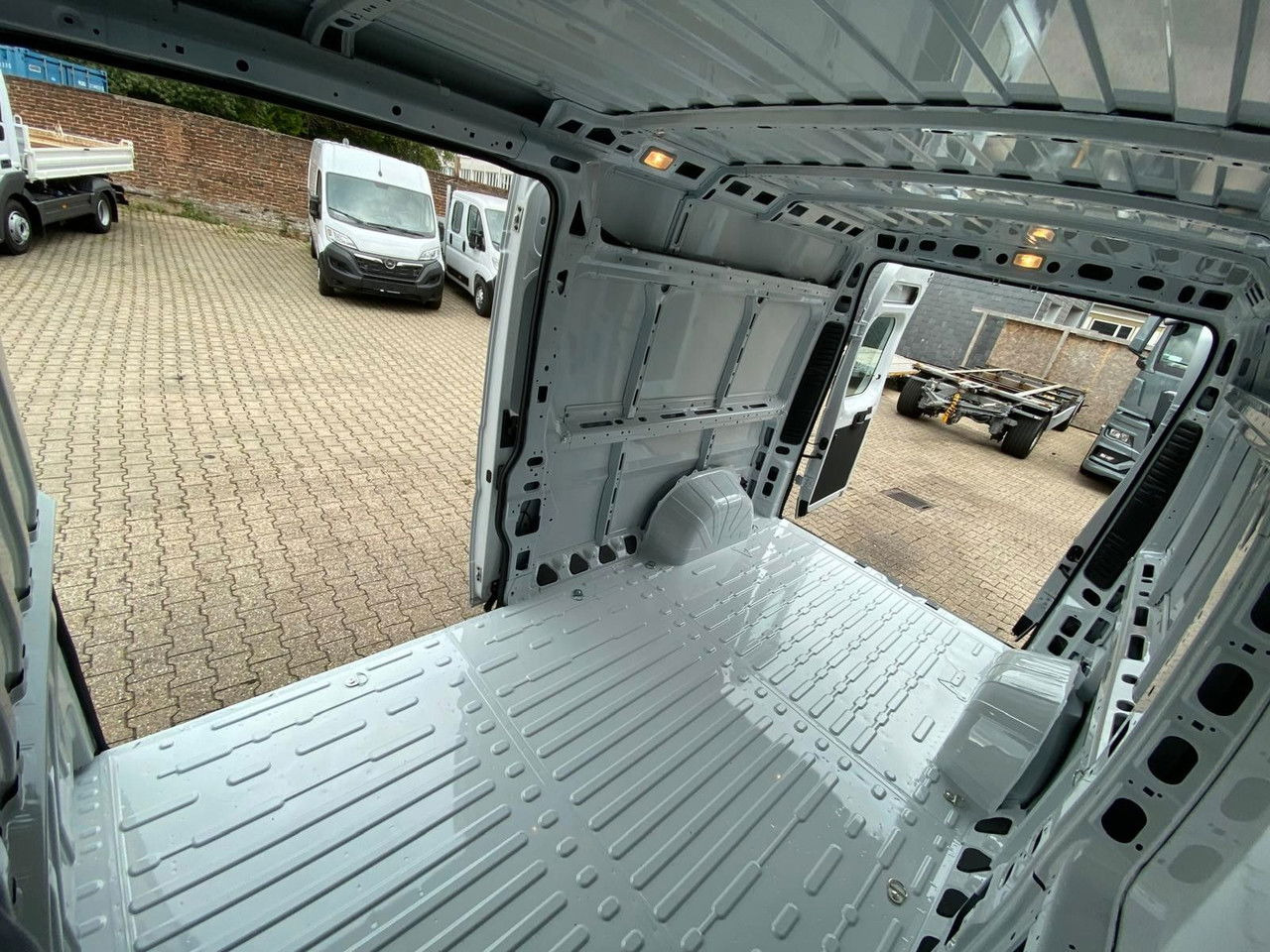 Opel Movano Cargo - Panelvan: fotoğraf 5 Opel Movano Cargo - Panelvan: fotoğraf 5