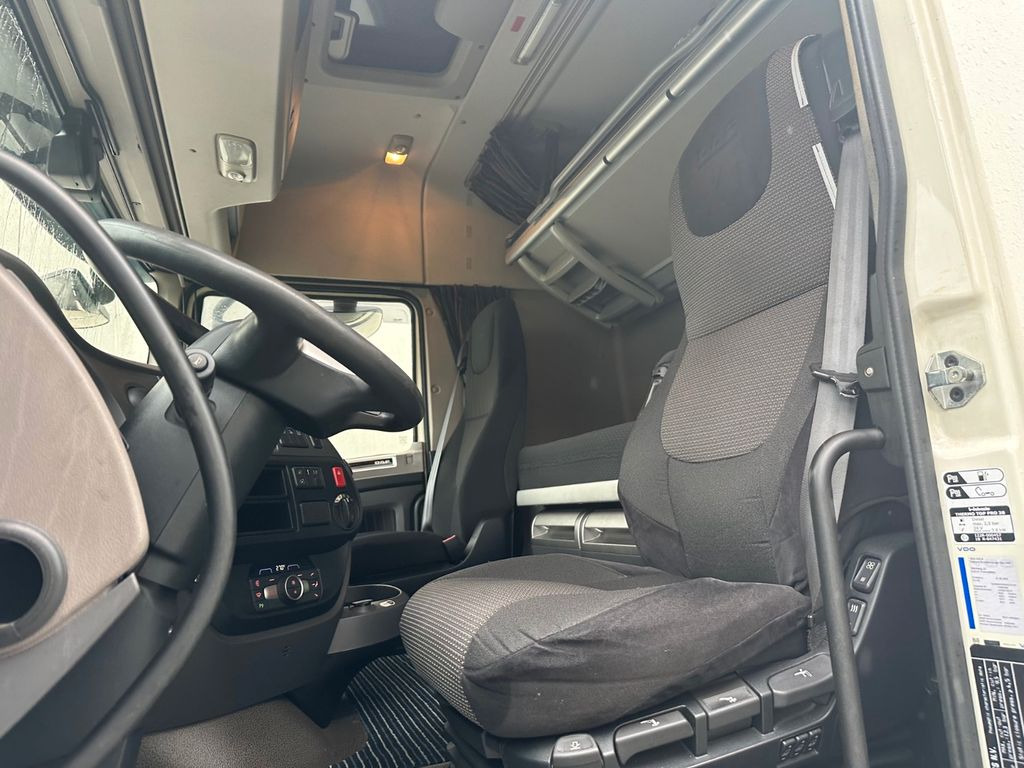 DAF XF 460 SpaceCab Retarder TÜV neu - Konteynır taşıyıcı/ Yedek karoser kamyon: fotoğraf 5 DAF XF 460 SpaceCab Retarder TÜV neu - Konteynır taşıyıcı/ Yedek karoser kamyon: fotoğraf 5