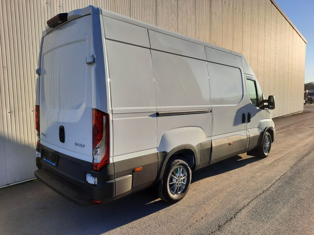 Iveco Daily 35S14 8g HiMatic L3H2 Mod.25 Iveco Daily 35S14 8g HiMatic L3H2 Mod.25 - Panelvan: fotoğraf 3 Iveco Daily 35S14 8g HiMatic L3H2 Mod.25 Iveco Daily 35S14 8g HiMatic L3H2 Mod.25 - Panelvan: fotoğraf 3