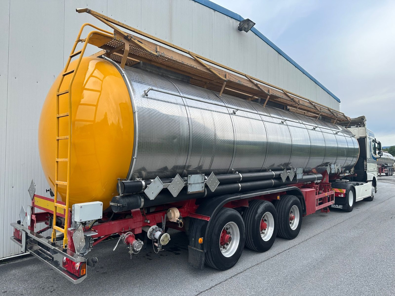 Schwarzmüller Chemi L4BH 42050L Lift BPW - Tanker dorse: fotoğraf 3 Schwarzmüller Chemi L4BH 42050L Lift BPW - Tanker dorse: fotoğraf 3