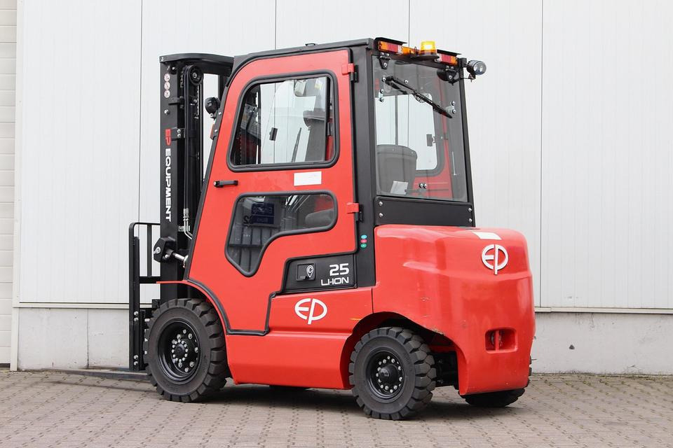 EP EFL252 Triplex Li-ion 111Std. - Elektrikli forklift: fotoğraf 4 EP EFL252 Triplex Li-ion 111Std. - Elektrikli forklift: fotoğraf 4