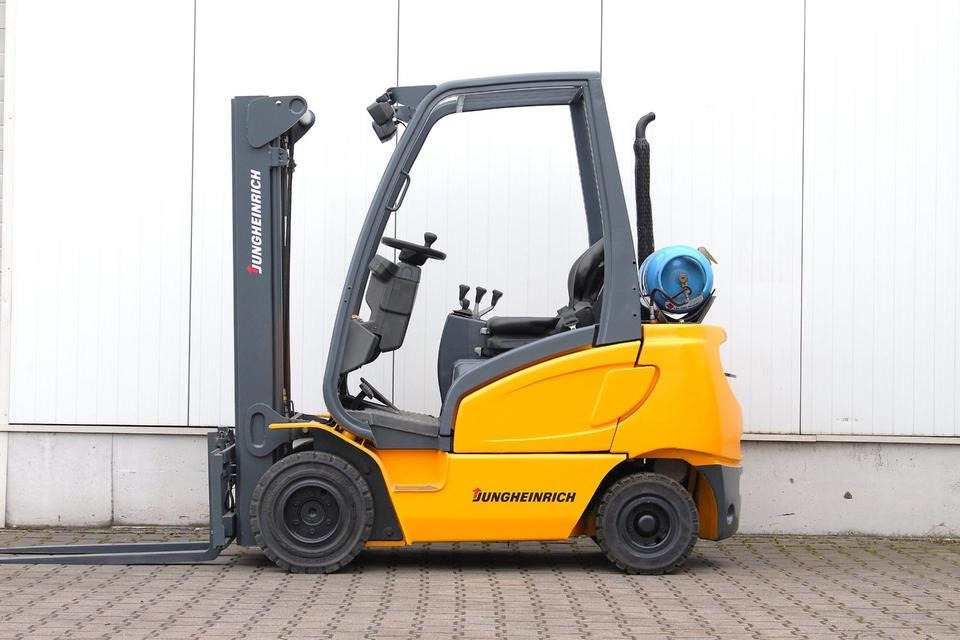 JUNGHEINRICH TFG316s Triplex 4,5m UVV - LPG forklift: fotoğraf 4 JUNGHEINRICH TFG316s Triplex 4,5m UVV - LPG forklift: fotoğraf 4
