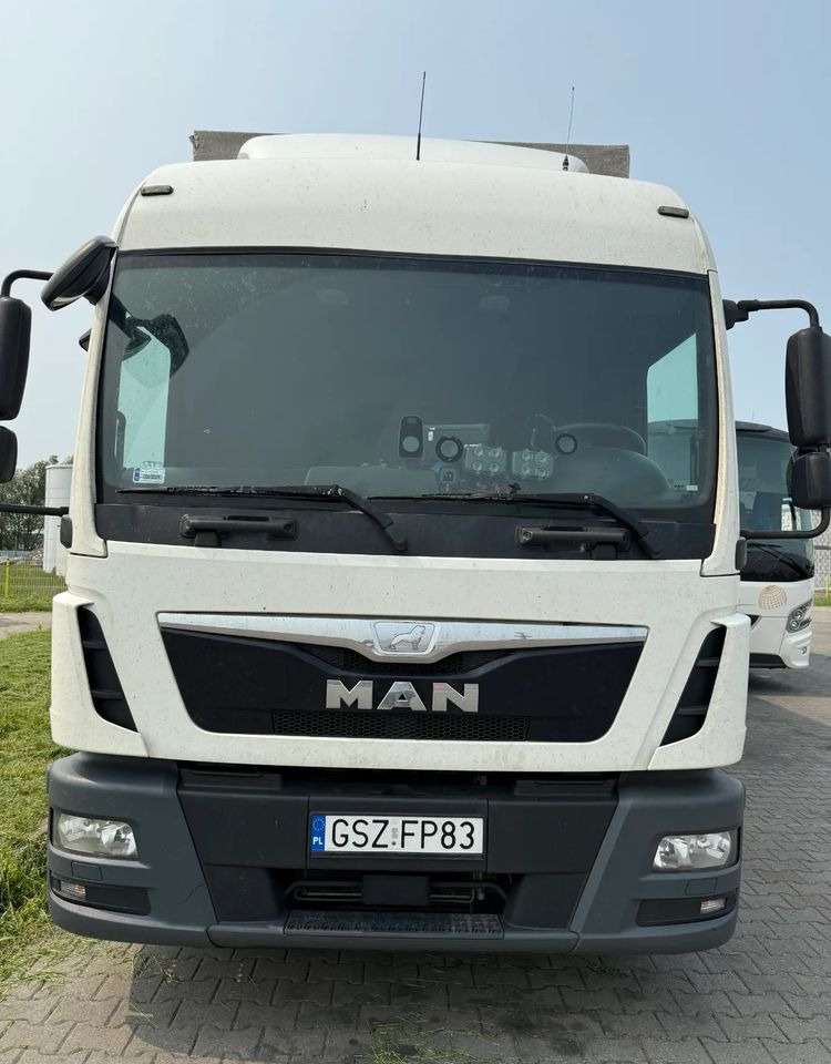 MAN - Tenteli kamyon: fotoğraf 2 MAN - Tenteli kamyon: fotoğraf 2