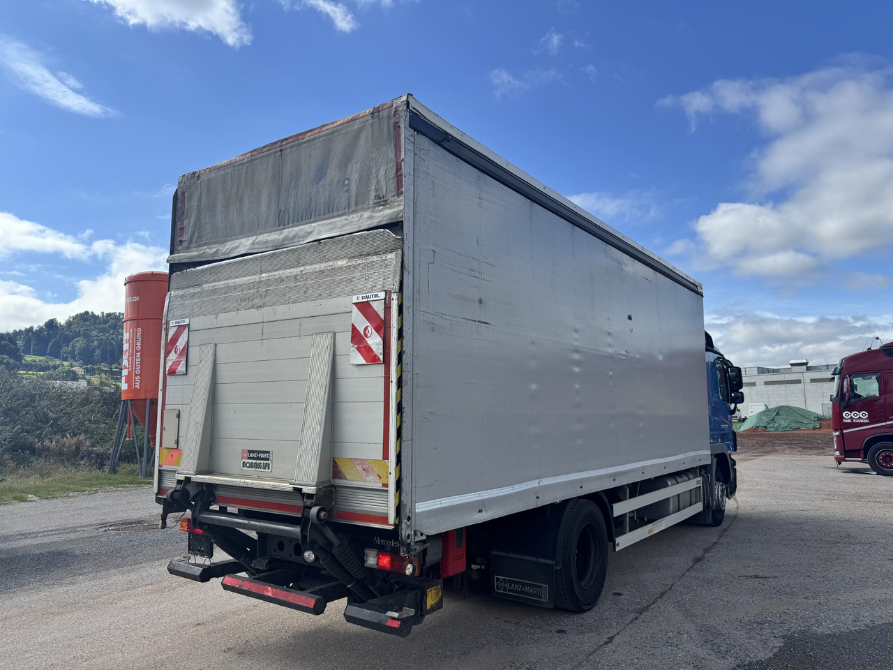 MERCEDES-BENZ Actros 1836 4x2 Blache-Hebebühne - Tenteli kamyon: fotoğraf 5 MERCEDES-BENZ Actros 1836 4x2 Blache-Hebebühne - Tenteli kamyon: fotoğraf 5