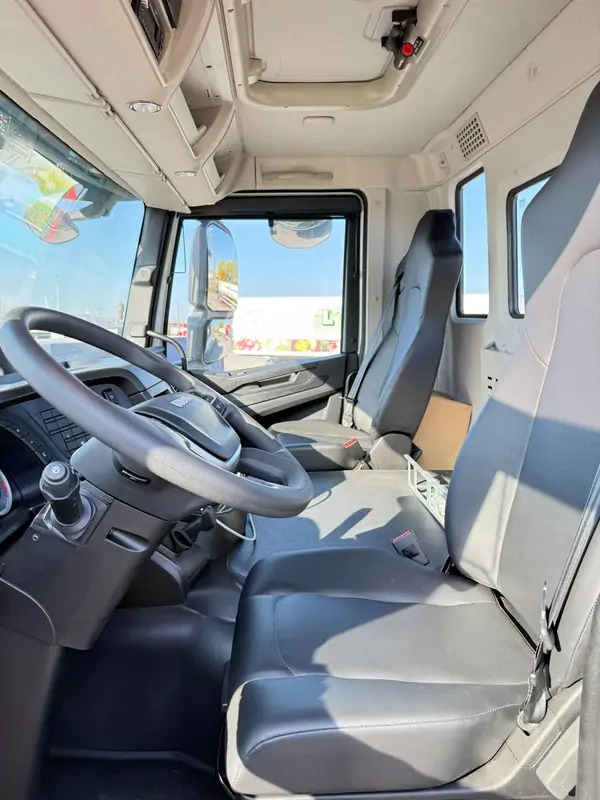 Iveco AD300T48 HYVALIFT 20 TONS*pare-choc hydraulique finansal kiralama Iveco AD300T48 HYVALIFT 20 TONS*pare-choc hydraulique: fotoğraf 17