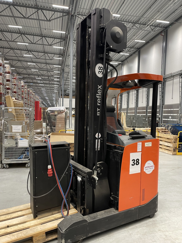 TOYOTA BT-RRE 160E - Reach truck: fotoğraf 5 TOYOTA BT-RRE 160E - Reach truck: fotoğraf 5
