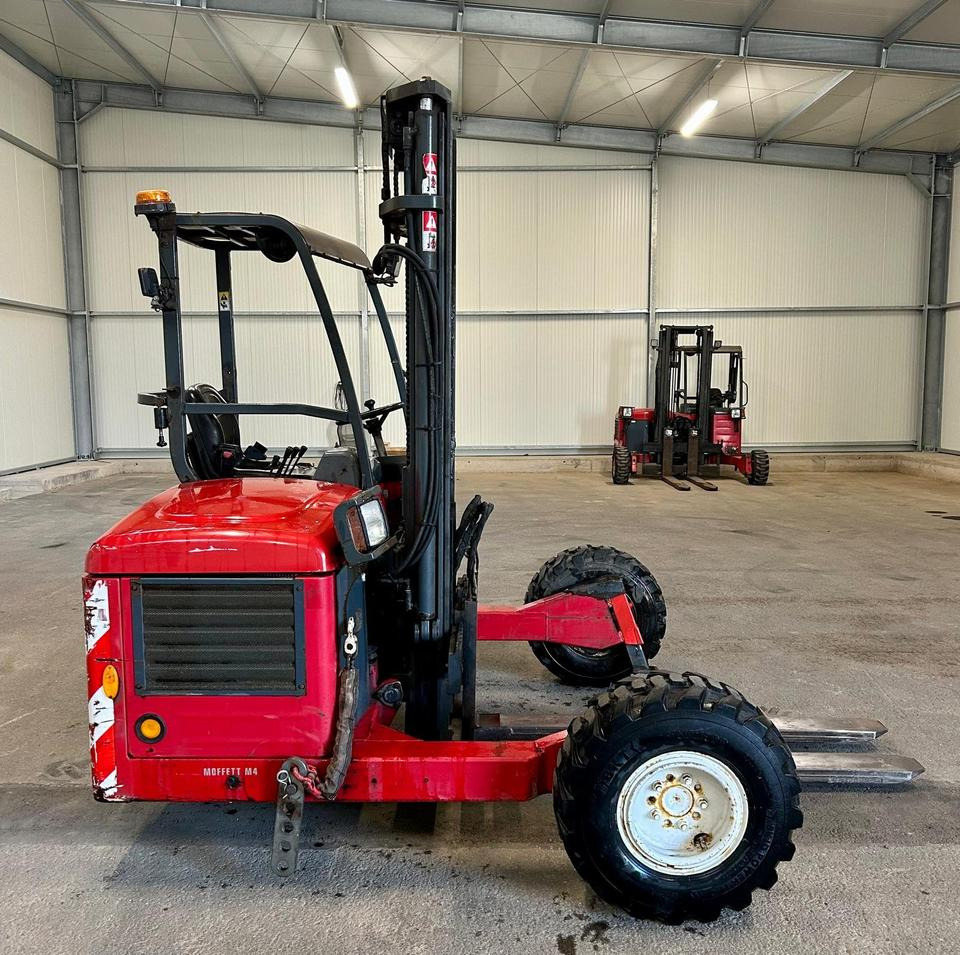 Moffett M4-25.3 + Ausschubzinken + gr. Reifen + 3 mtr. + Turbo - Kamyona monte forklift: fotoğraf 5 Moffett M4-25.3 + Ausschubzinken + gr. Reifen + 3 mtr. + Turbo - Kamyona monte forklift: fotoğraf 5