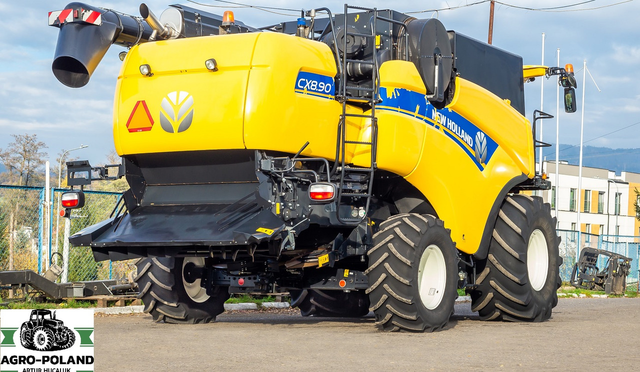 NEW HOLLAND CX 8.90 - 1230/1583 h + GPS-AUTOPILOT + VARIO 7,62 M - 2018 ROK - Biçerdöver: fotoğraf 5 NEW HOLLAND CX 8.90 - 1230/1583 h + GPS-AUTOPILOT + VARIO 7,62 M - 2018 ROK - Biçerdöver: fotoğraf 5