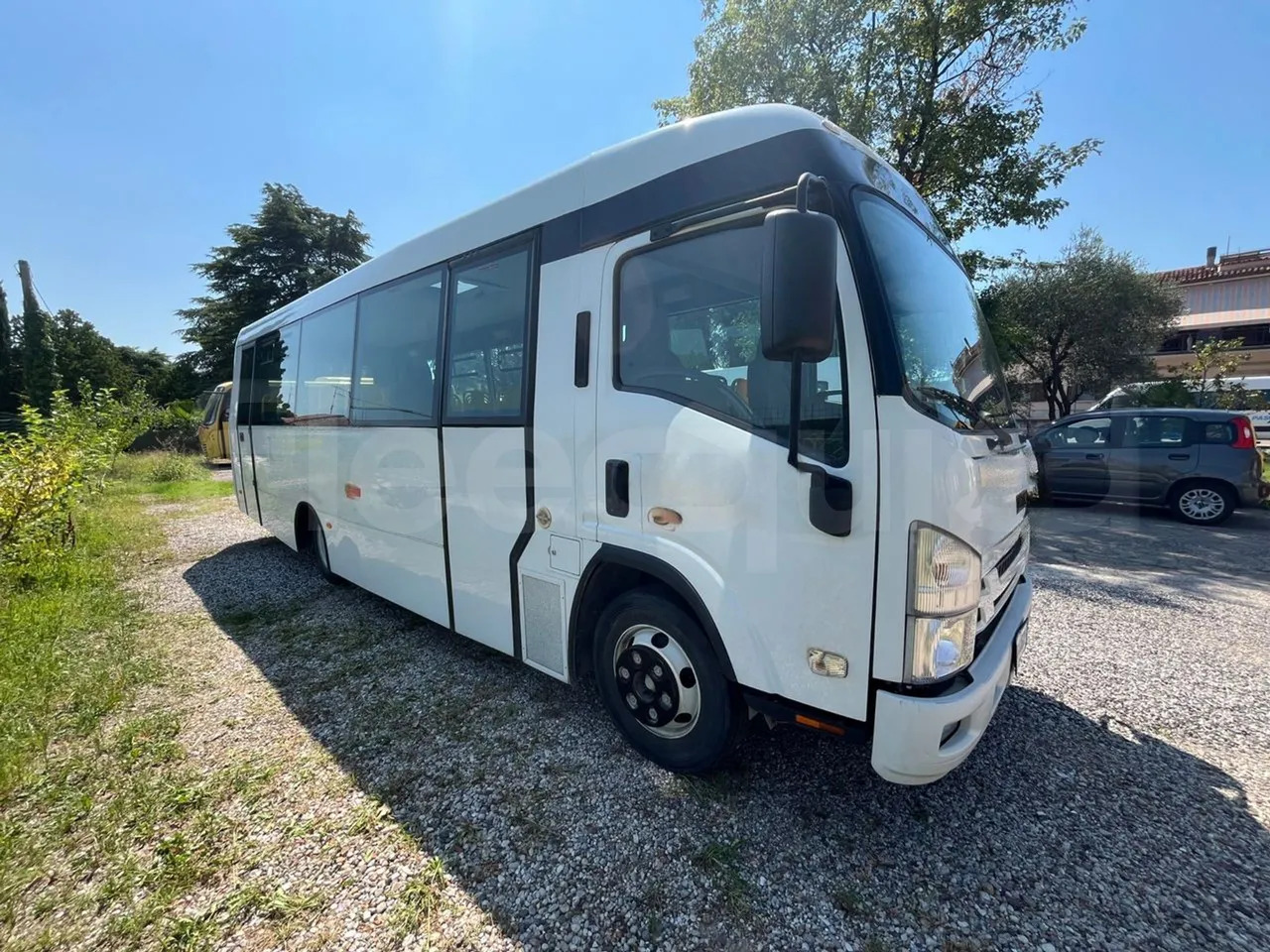 Isuzu P65 - Okul otobüsü: fotoğraf 1 Isuzu P65 - Okul otobüsü: fotoğraf 1