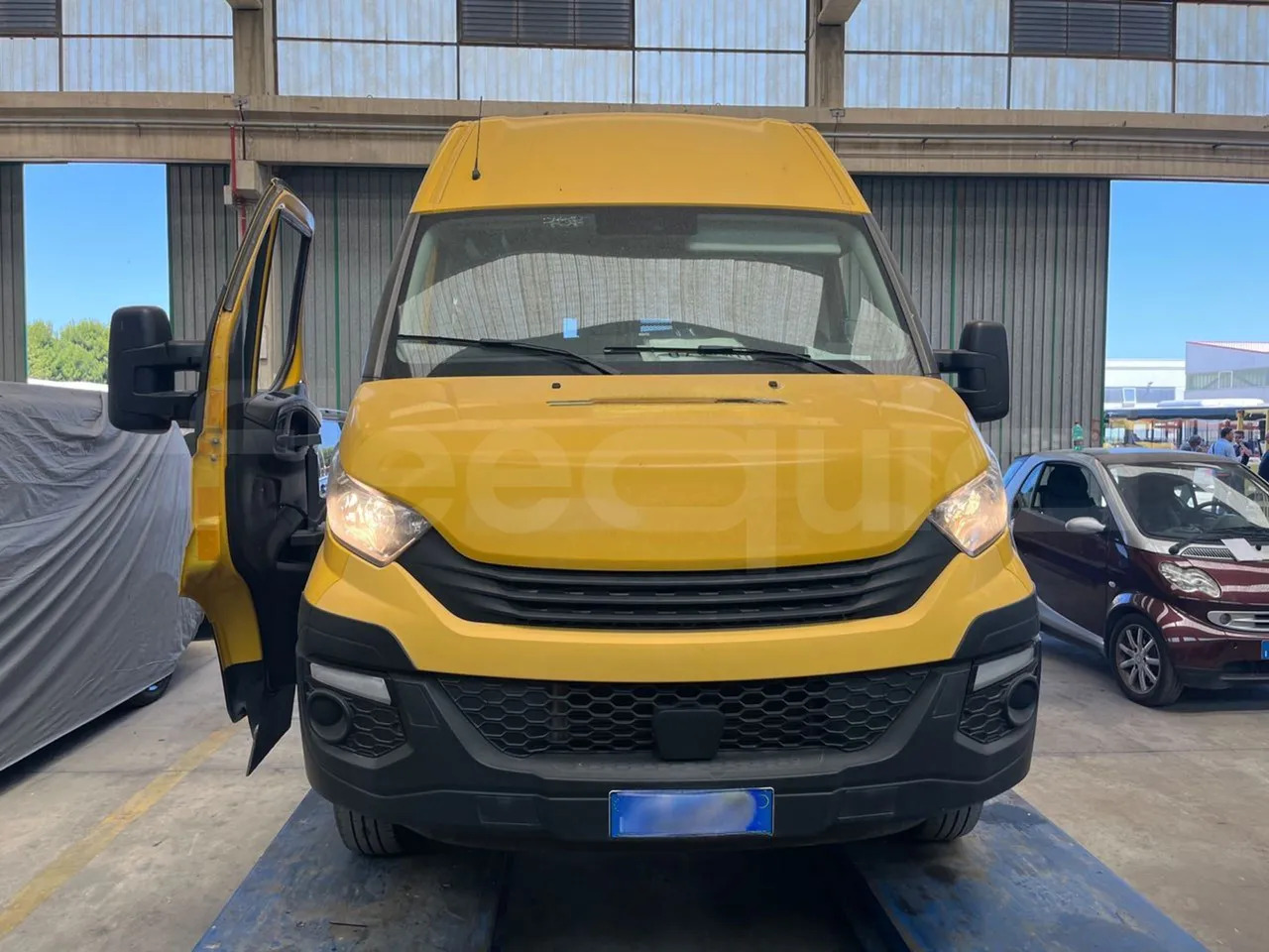 Iveco Daily - Okul otobüsü: fotoğraf 2 Iveco Daily - Okul otobüsü: fotoğraf 2